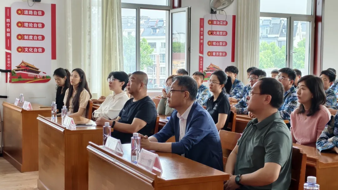 军魂铸学送教活动现场图片5
